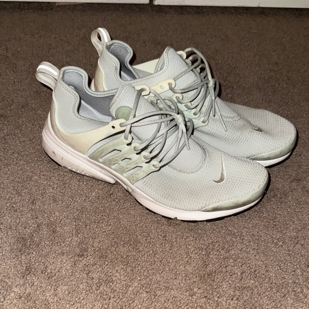 Women’s Nike Prestos